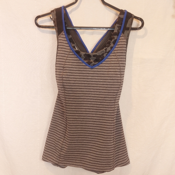 LULULEMON ATHLETICA ♡ Ladies Sport Tank - Picture 3 of 7